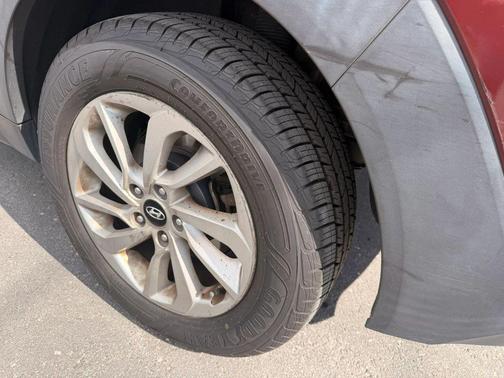 Ruby Wine 2016 Hyundai TUCSON Sport