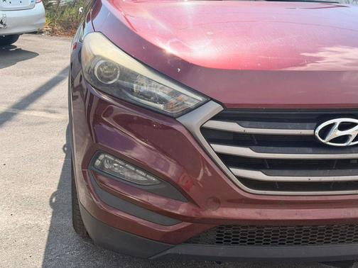 Ruby Wine 2016 Hyundai TUCSON Sport