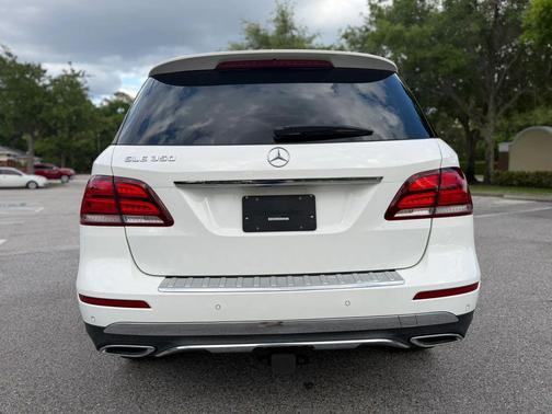 White 2017 Mercedes-Benz GLE 350 Base