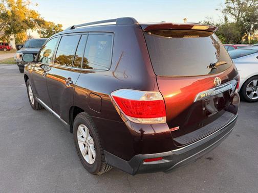 2012 Toyota Highlander SE