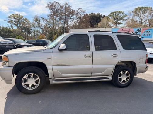 2004 GMC Yukon Denali