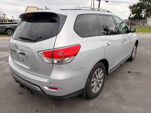 2014 Nissan Pathfinder SL