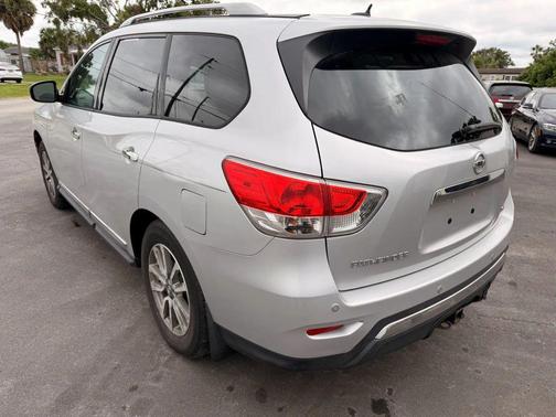2014 Nissan Pathfinder SL