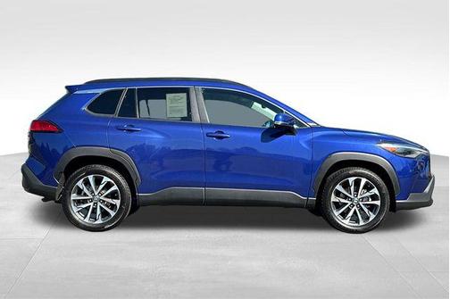 2023 Toyota Corolla Cross XLE