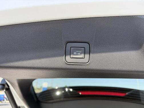 Summit White 2026 Chevrolet Trailblazer LT