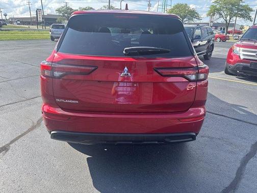 2022 Mitsubishi Outlander ES