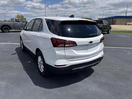 Summit White 2024 Chevrolet Equinox LT