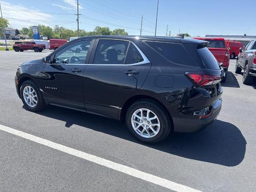 Mosaic Black Metallic 2024 Chevrolet Equinox LT