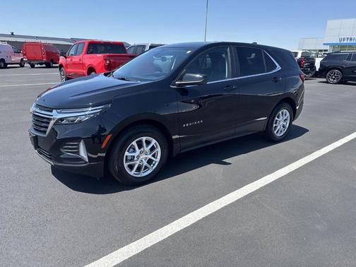 Mosaic Black Metallic 2024 Chevrolet Equinox LT