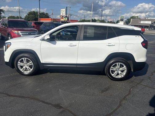 2023 GMC Terrain SLE