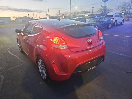 2016 Hyundai Veloster Base