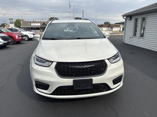 2021 Chrysler Pacifica Touring-L