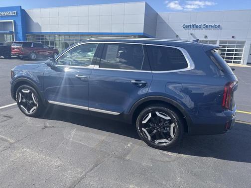 Midnight Black 2025 Kia Telluride S