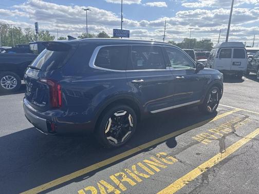 Midnight Black 2025 Kia Telluride S