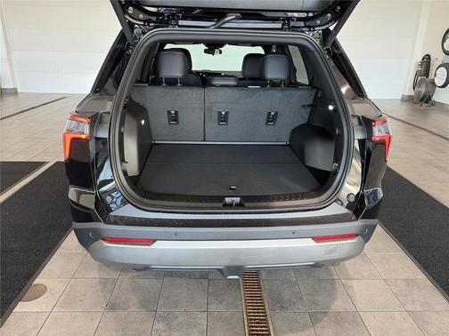 Mosaic Black Metallic 2026 Chevrolet Equinox LT