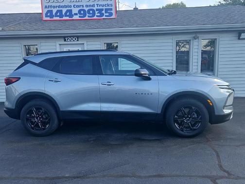 Sterling Gray Metallic 2023 Chevrolet Blazer 2LT