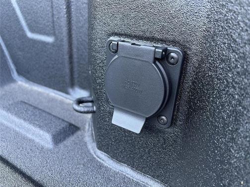 Summit White 2026 Chevrolet Silverado 1500 RST