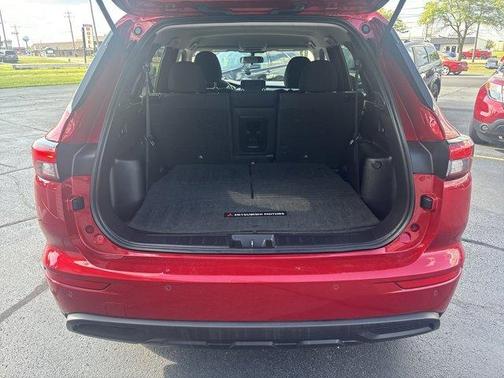 2022 Mitsubishi Outlander ES