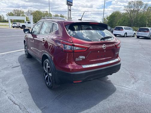 Scarlet Ember 2022 Nissan Rogue Sport SL