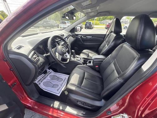 Scarlet Ember 2022 Nissan Rogue Sport SL