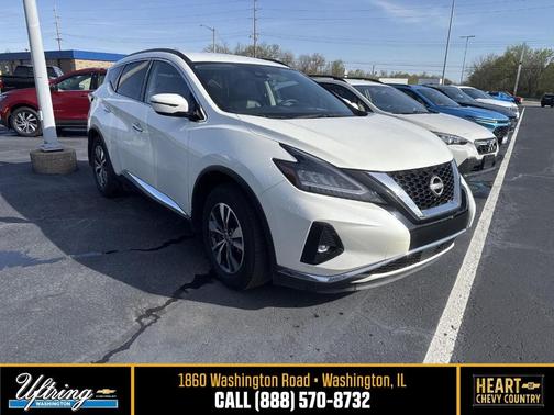 White 2024 Nissan Murano SV