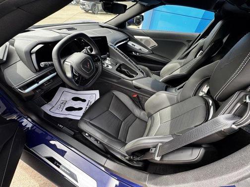 2025 Chevrolet Corvette Stingray w/2LT