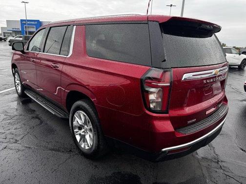 2023 Chevrolet Suburban Premier