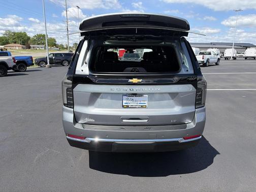 Sterling Gray Metallic 2026 Chevrolet Suburban LT