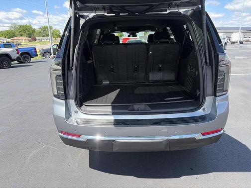 Sterling Gray Metallic 2026 Chevrolet Suburban LT