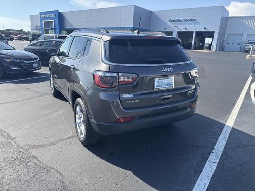 Granite Crystal Clearcoat Metallic 2022 Jeep Compass Latitude