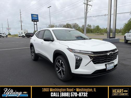 Summit White 2026 Chevrolet Trax 1RS