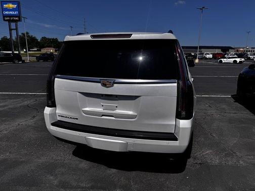 2020 Cadillac Escalade Luxury