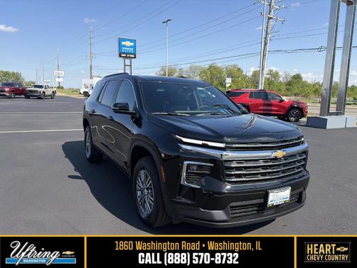 Mosaic Black Metallic 2026 Chevrolet Traverse LT