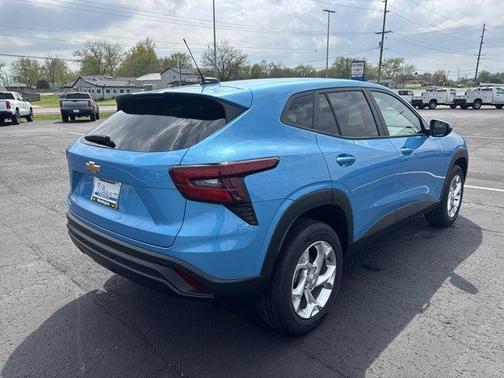 2025 Chevrolet Trax LS