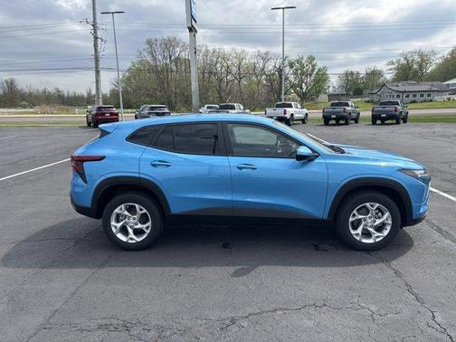 2025 Chevrolet Trax LS