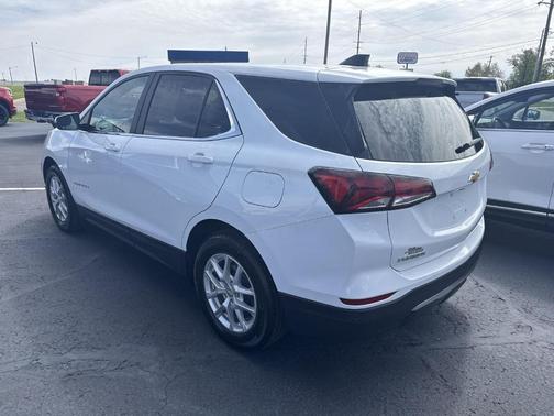 Summit White 2024 Chevrolet Equinox LT
