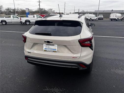 White Sand 2026 Chevrolet Trax 2RS