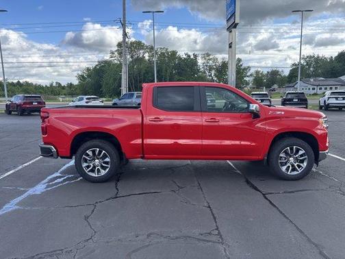2025 Chevrolet Silverado 1500 LT
