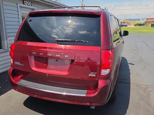 Octane Red Pearlcoat 2019 Dodge Grand Caravan SXT
