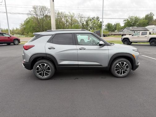 Sterling Gray Metallic 2026 Chevrolet Trailblazer LT