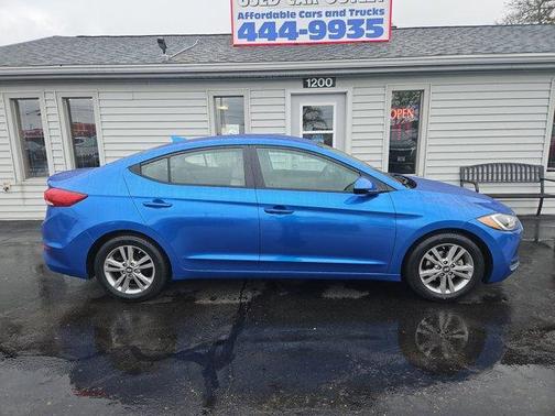 2017 Hyundai ELANTRA SE