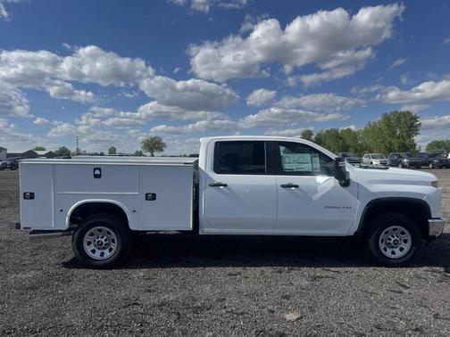 Summit White 2026 Chevrolet Silverado 3500 WT