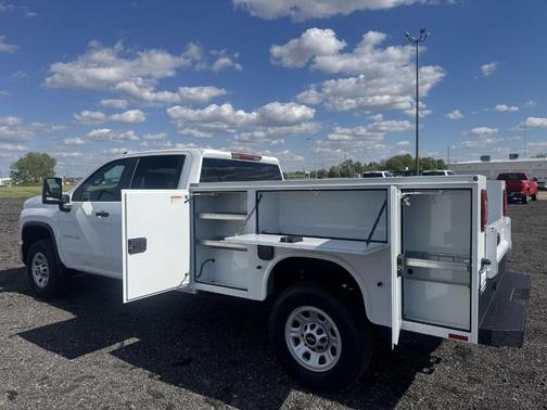 Summit White 2026 Chevrolet Silverado 3500 WT