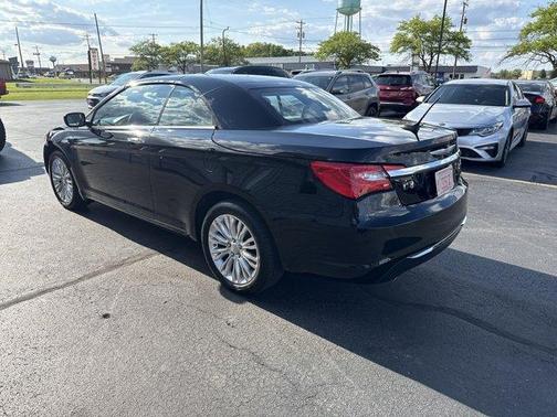 2014 Chrysler 200 Limited