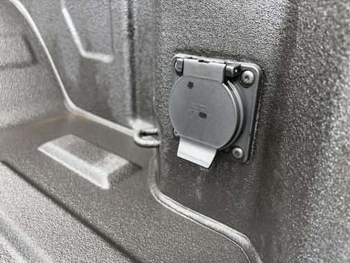 Summit White 2026 Chevrolet Silverado 1500 LT