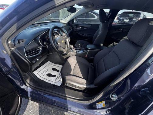 2025 Chevrolet Malibu RS