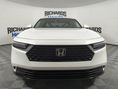 Platinum White Pearl 2024 Honda Accord Hybrid