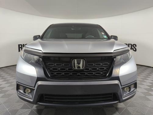 Lunar Silver Metallic 2021 Honda Passport