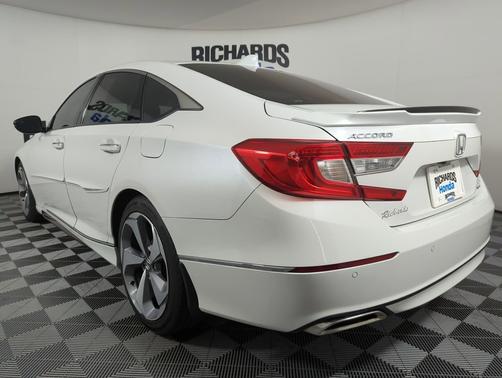 2019 Honda Accord 