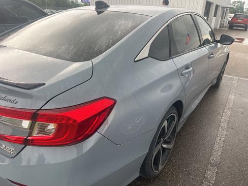 Sonic Gray Pearl 2022 Honda Accord